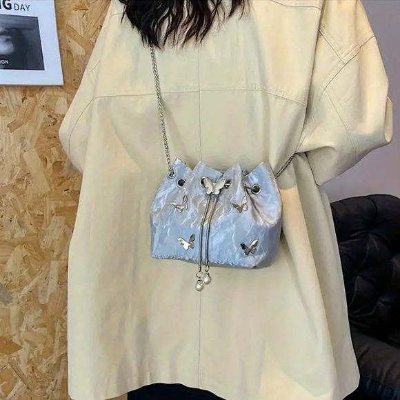 Handbags - New Butterfly Adorned Chain Strap Bucket Bag